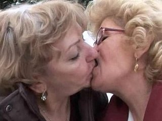 Effie - Lesbian granny sex