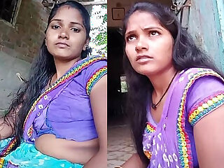 hot Village housewife bhabhi sanjana desai hot navel show
