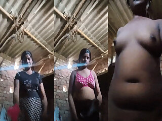 Tamil girl Desi striptease video