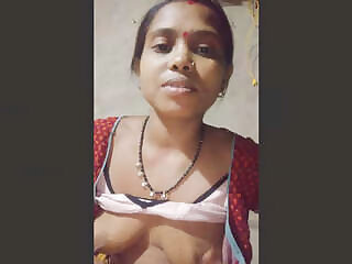 Desi Hillbilly Bhabhi Pinches Her Breasts